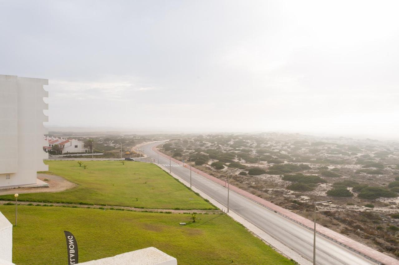 Maresia - Beachfront Peniche Apartment المظهر الخارجي الصورة